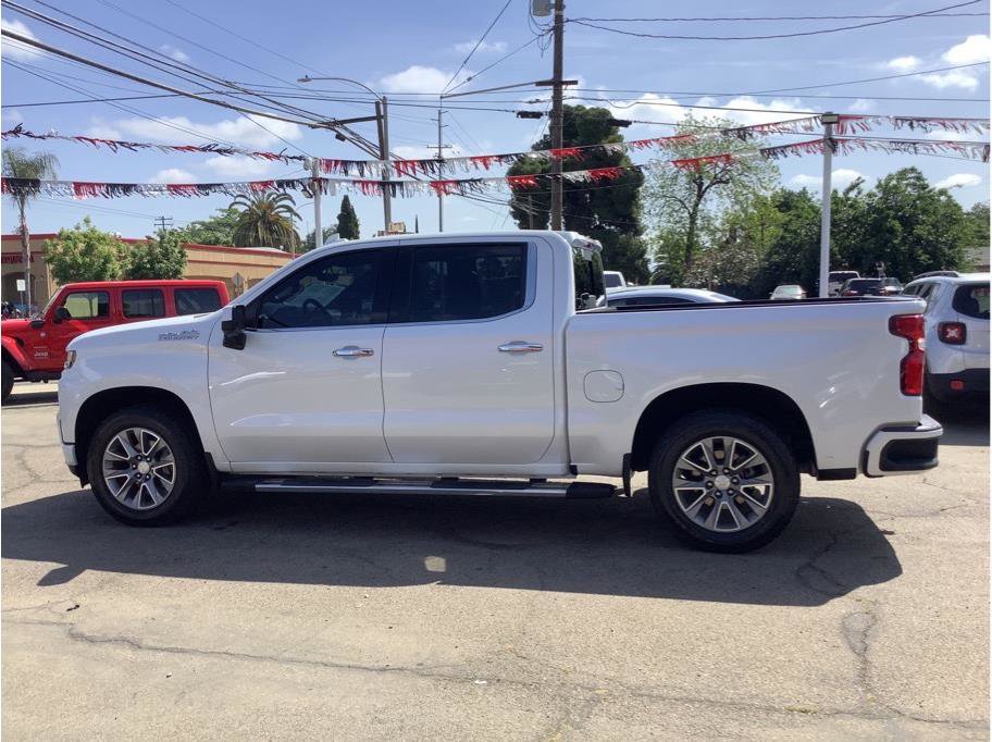 Used 2019 Chevrolet Silverado 1500 High Country w/ Technology Package AWD/4WD image 9