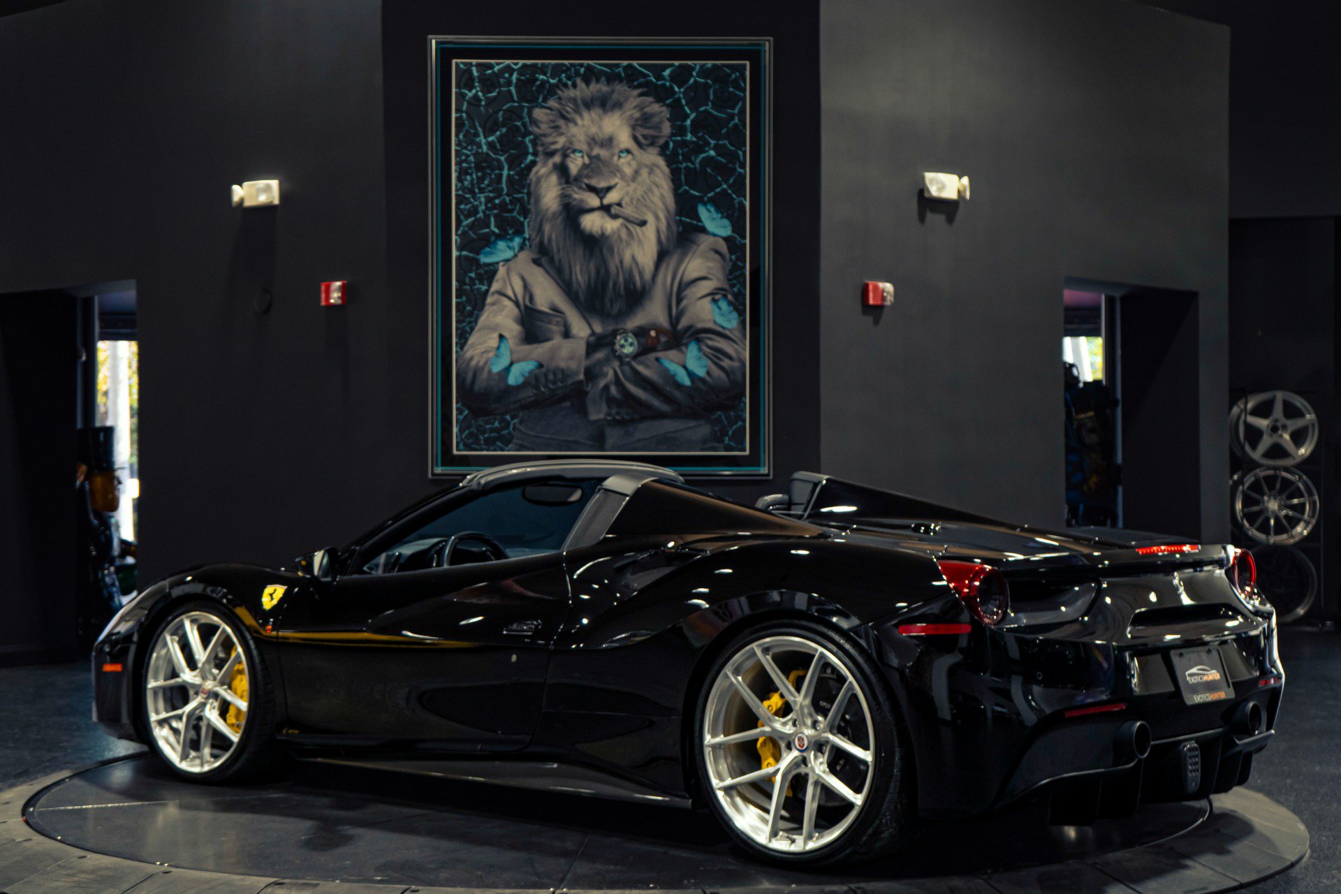 Used 2016 Ferrari 488 Spider RWD image 4