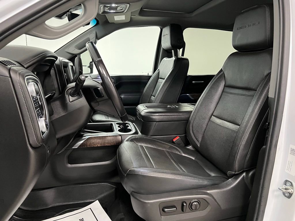 Used 2020 GMC Sierra 3500 Denali w/ Denali Ultimate Package AWD/4WD image 22