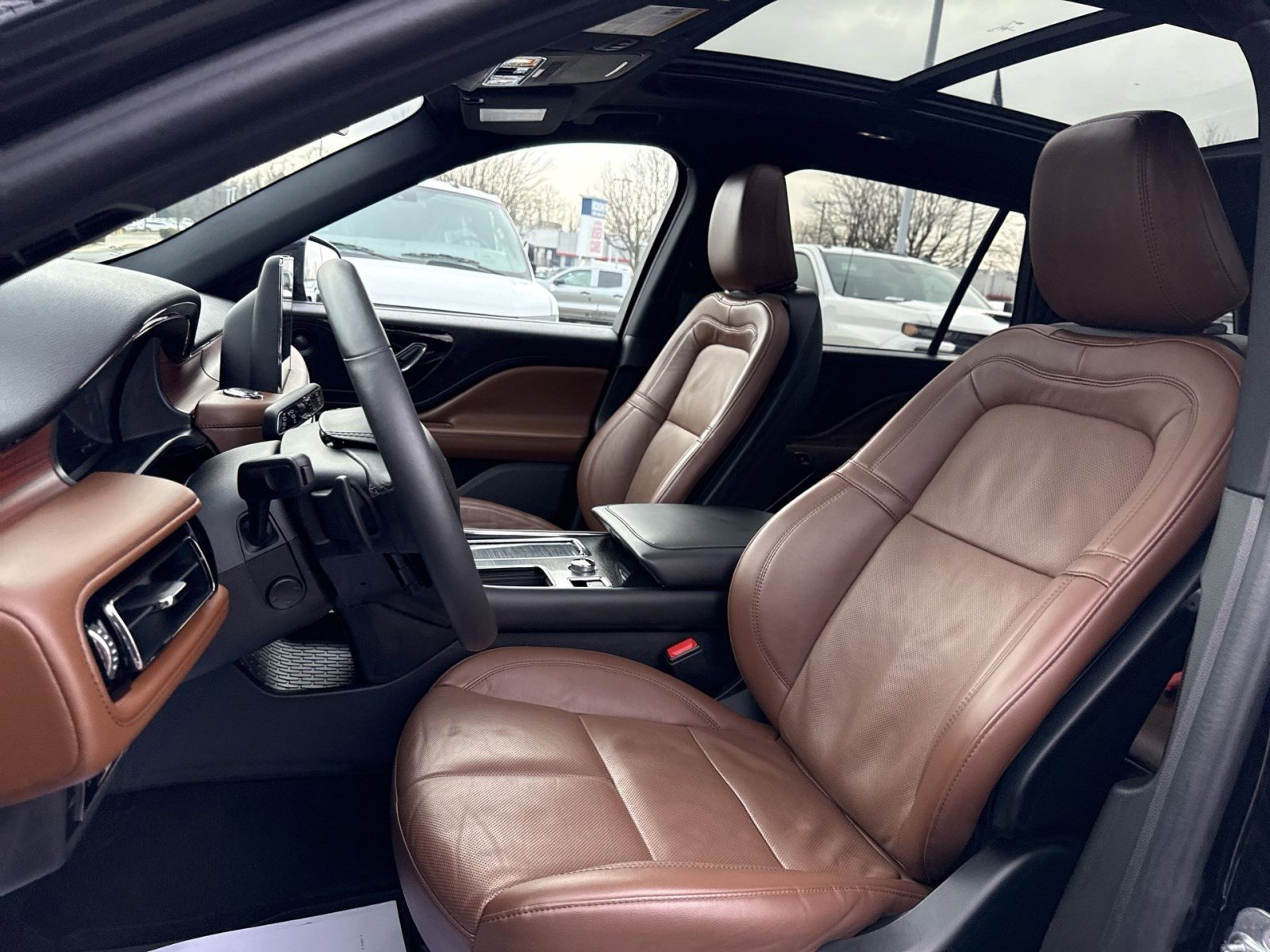 Used 2024 Lincoln Aviator Reserve w/ Equipment Group 201A image 11