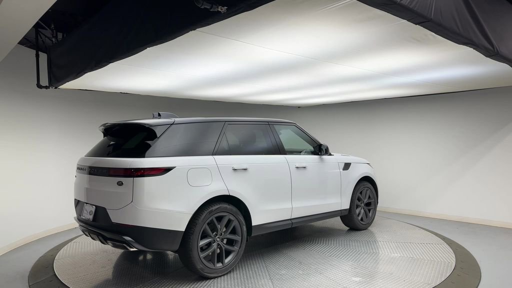 Used 2023 Land Rover Range Rover Sport SE image 8