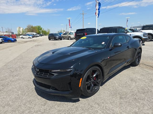 Used 2020 Chevrolet Camaro LT w/ Technology Package RWD image 9