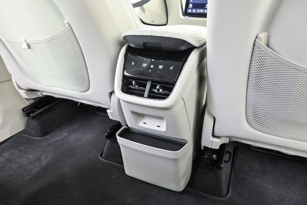 Certified 2025 Volvo EX90 Ultra AWD/4WD image 21