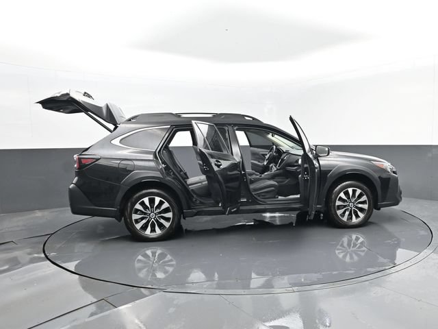 Used 2025 Subaru Outback Limited AWD/4WD image 33