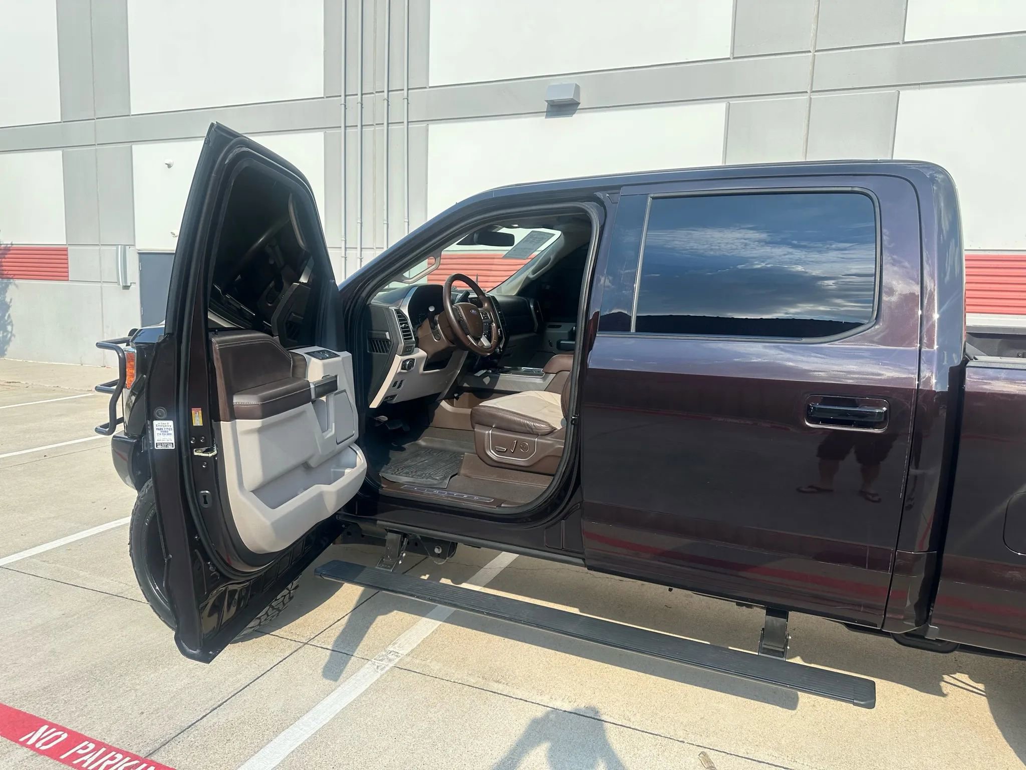Used 2019 Ford F350 Limited image 17