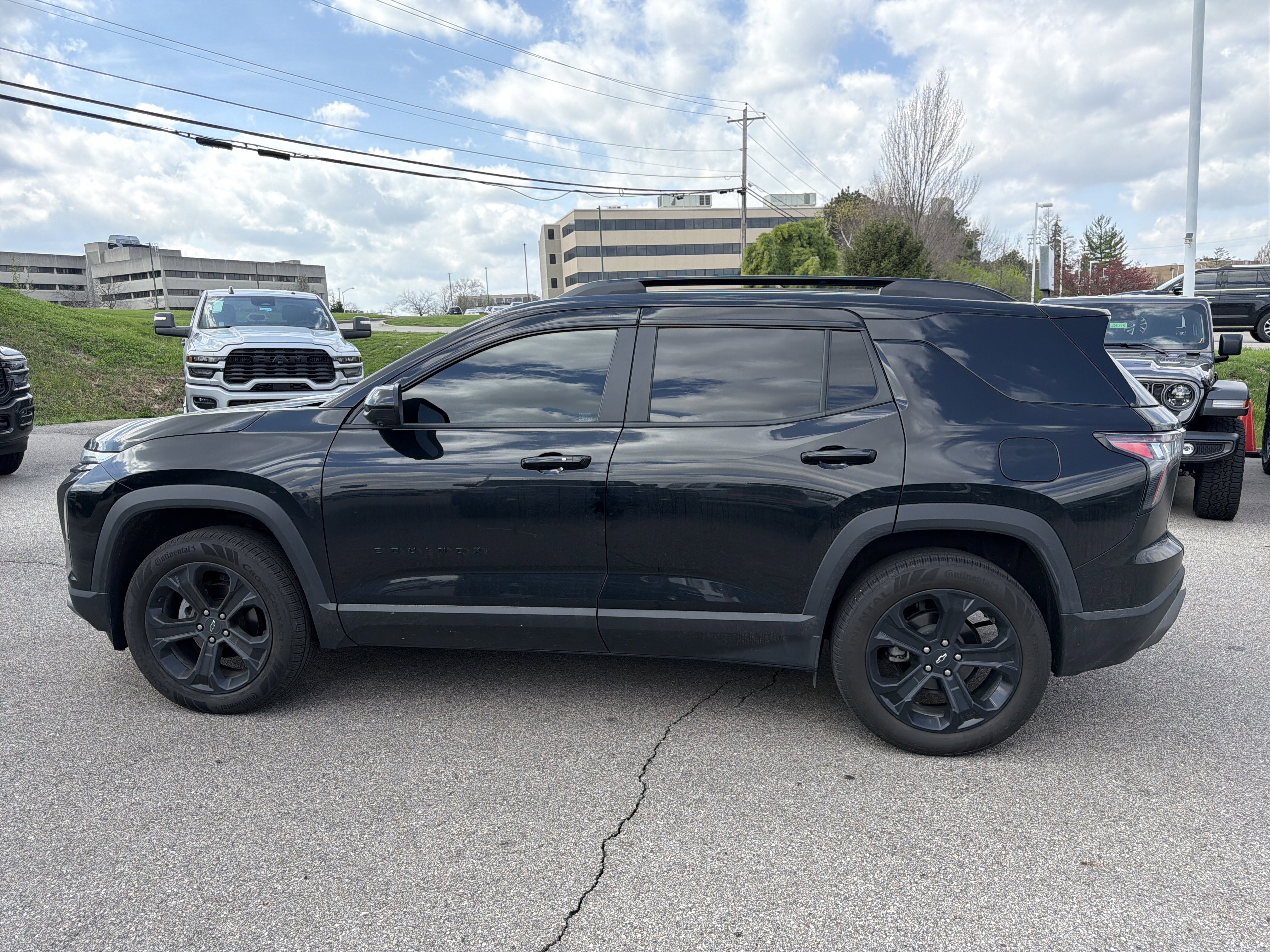 Used 2025 Chevrolet Equinox LT w/ Convenience Package II image 7