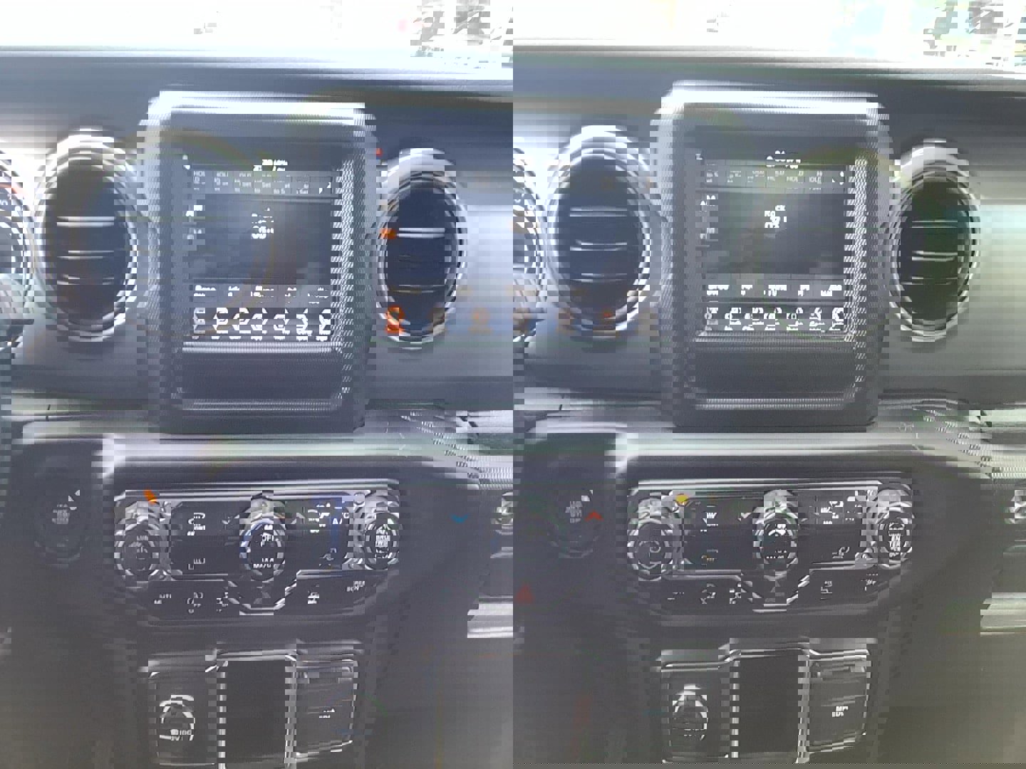 Certified 2023 Jeep Gladiator Sport w/ Trailer Tow Package image 12