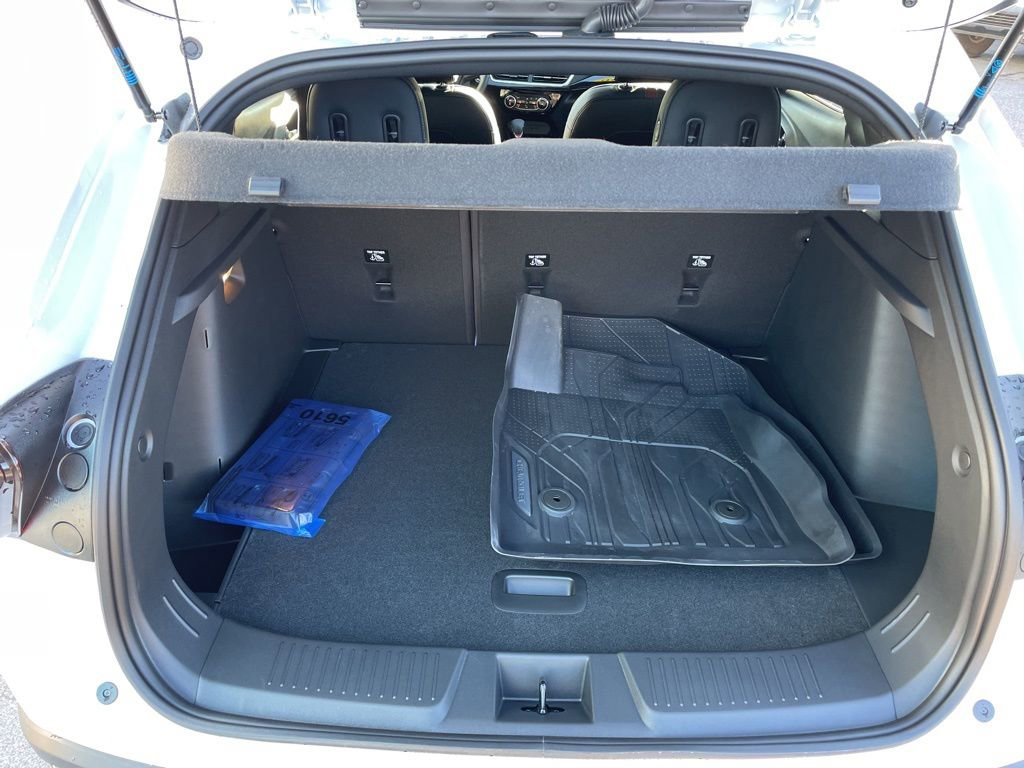 New 2026 Chevrolet Trax RS w/ Sunroof Package image 45