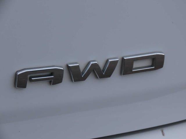 Used 2024 GMC Terrain SLE image 14