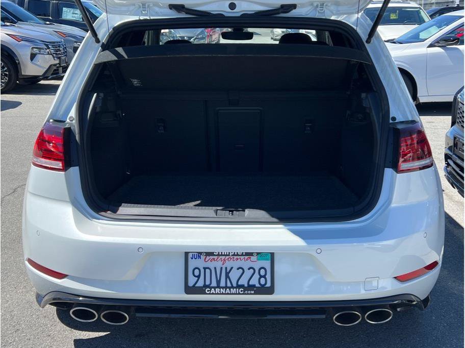 Used 2018 Volkswagen Golf R 4-Door AWD/4WD image 5