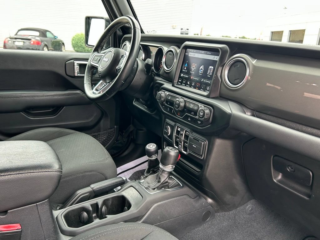 Used 2022 Jeep Wrangler Unlimited Sahara AWD/4WD image 53
