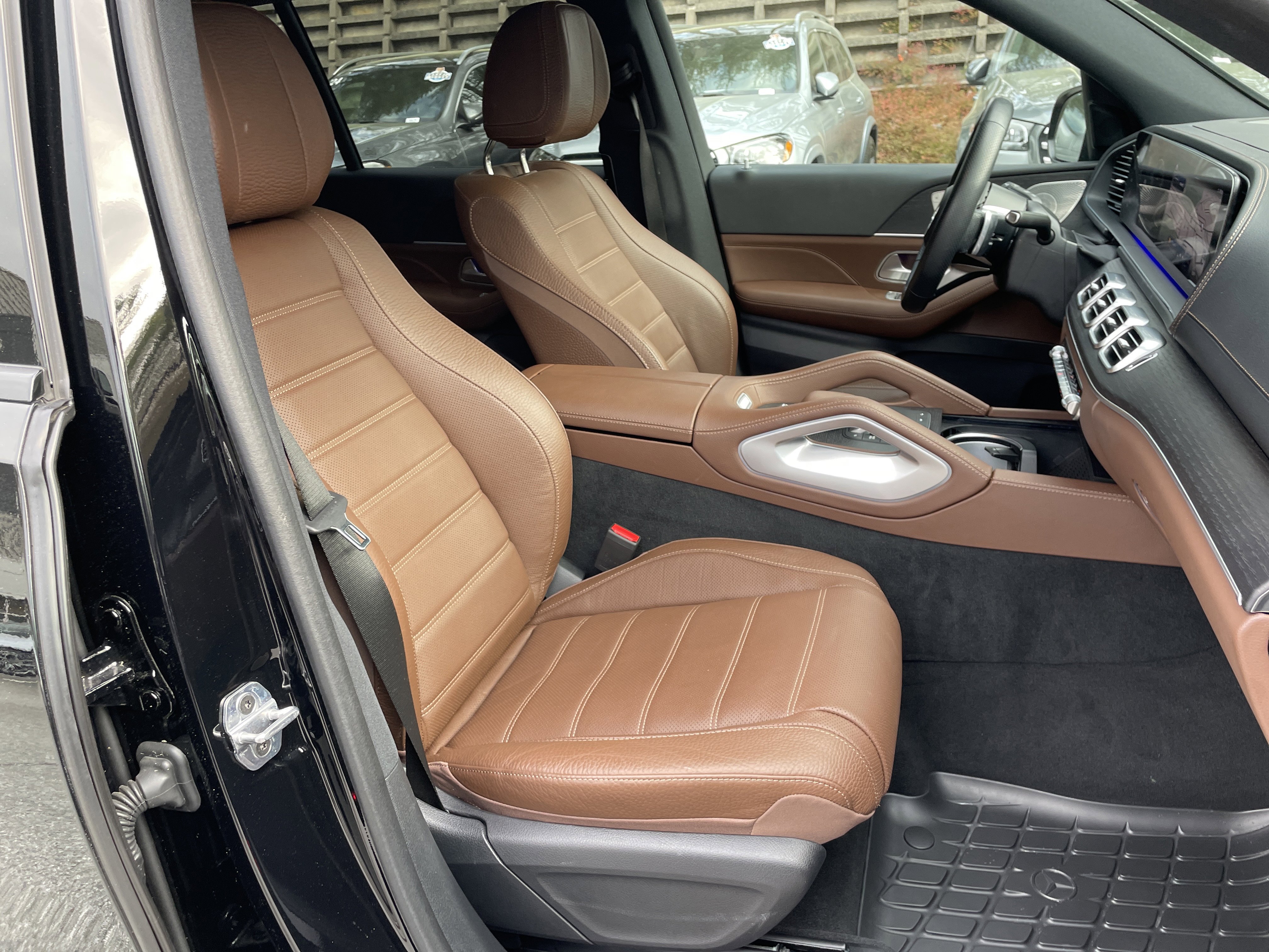 Certified 2024 Mercedes-Benz GLS 580 4MATIC image 53