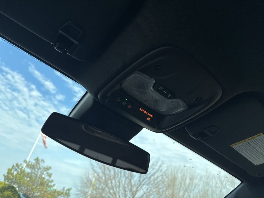 Used 2023 Chevrolet Colorado Trail Boss w/ Technology Package image 23