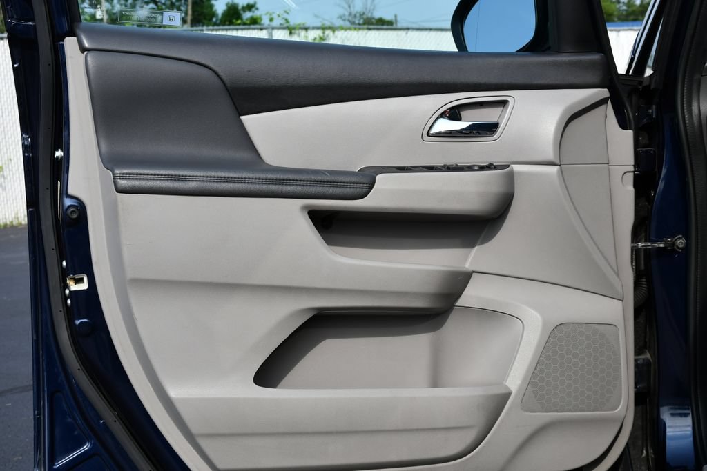 Used 2017 Honda Odyssey EX-L image 13