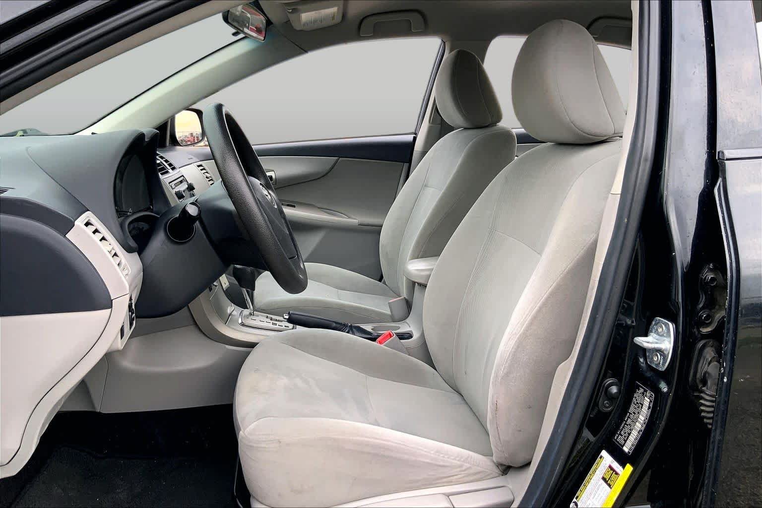 Used 2012 Toyota Corolla LE FWD image 8