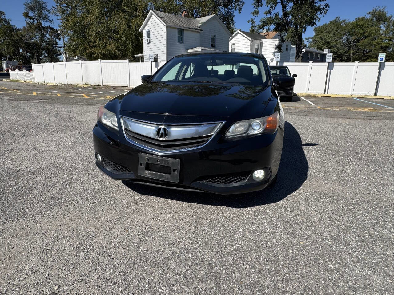 Used 2014 Acura ILX 2.0L w/Premium 4dr Sedan Packa image 2