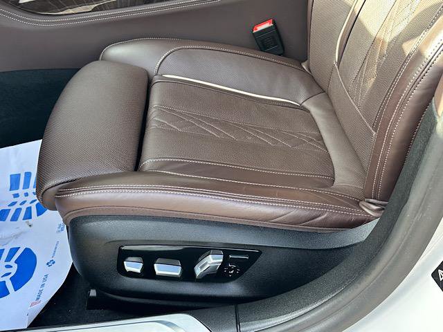 Certified 2022 BMW 740i xDrive w/ M Sport Package image 15
