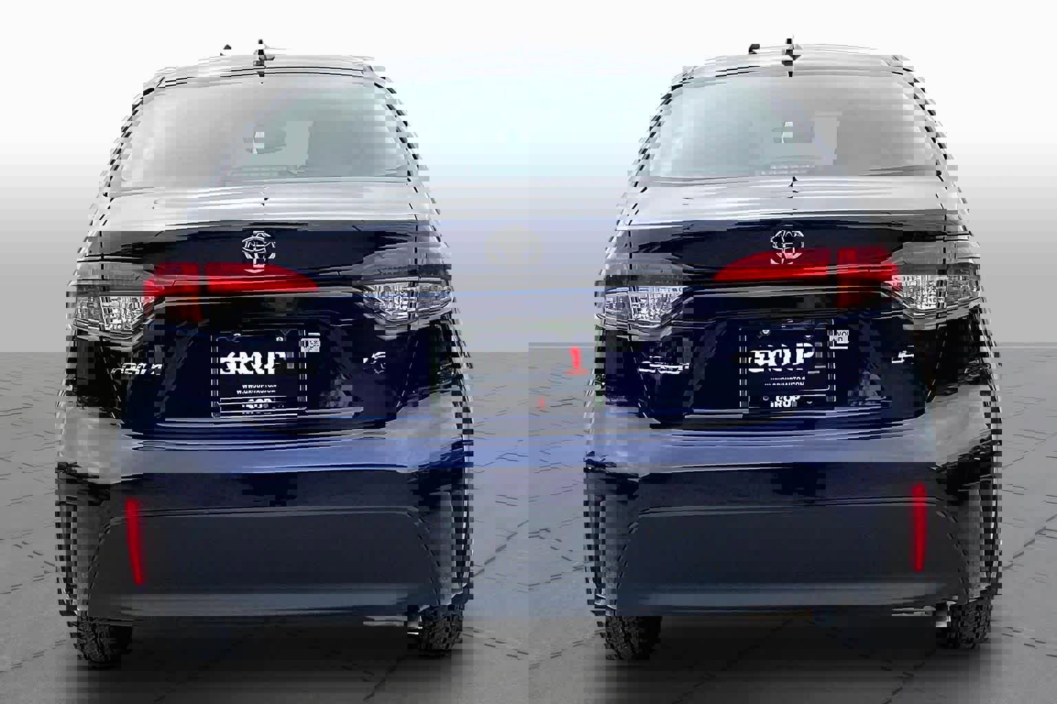 Used 2026 Toyota Corolla LE image 5