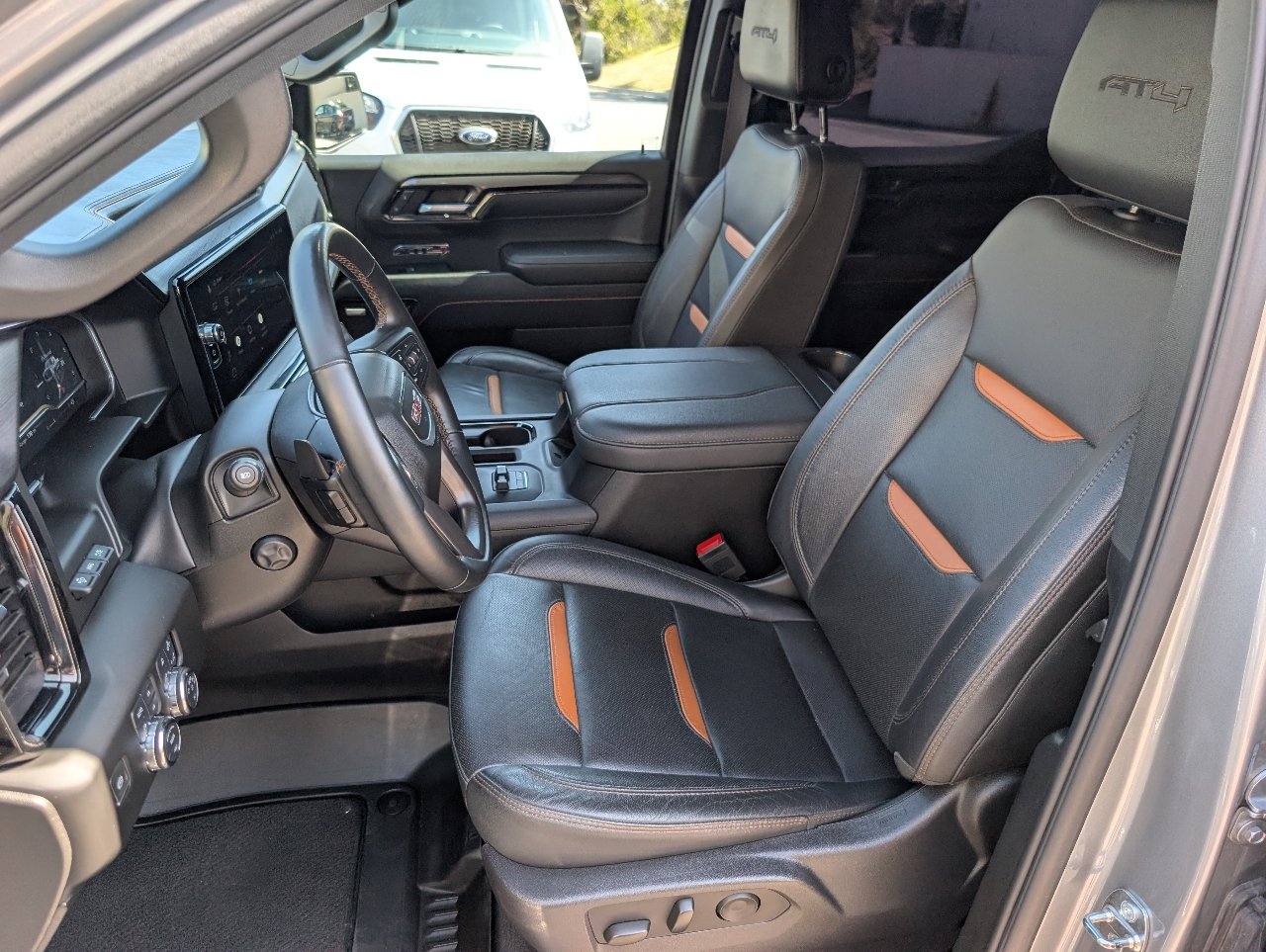 Used 2024 GMC Sierra 1500 AT4 w/ Technology Package AWD/4WD image 2