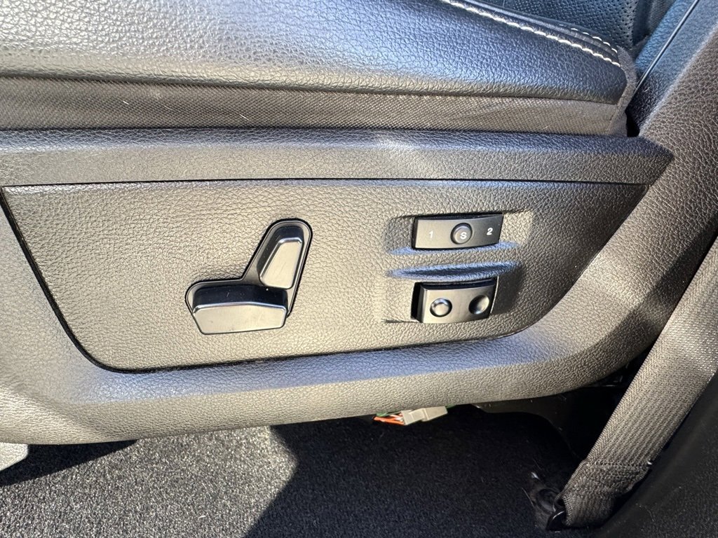 Used 2018 RAM 1500 Laramie image 16