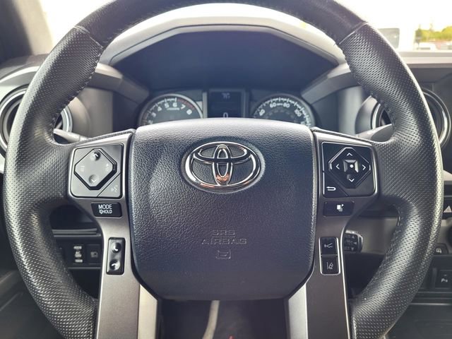 Used 2019 Toyota Tacoma TRD Off-Road w/ Technology Package AWD/4WD image 25