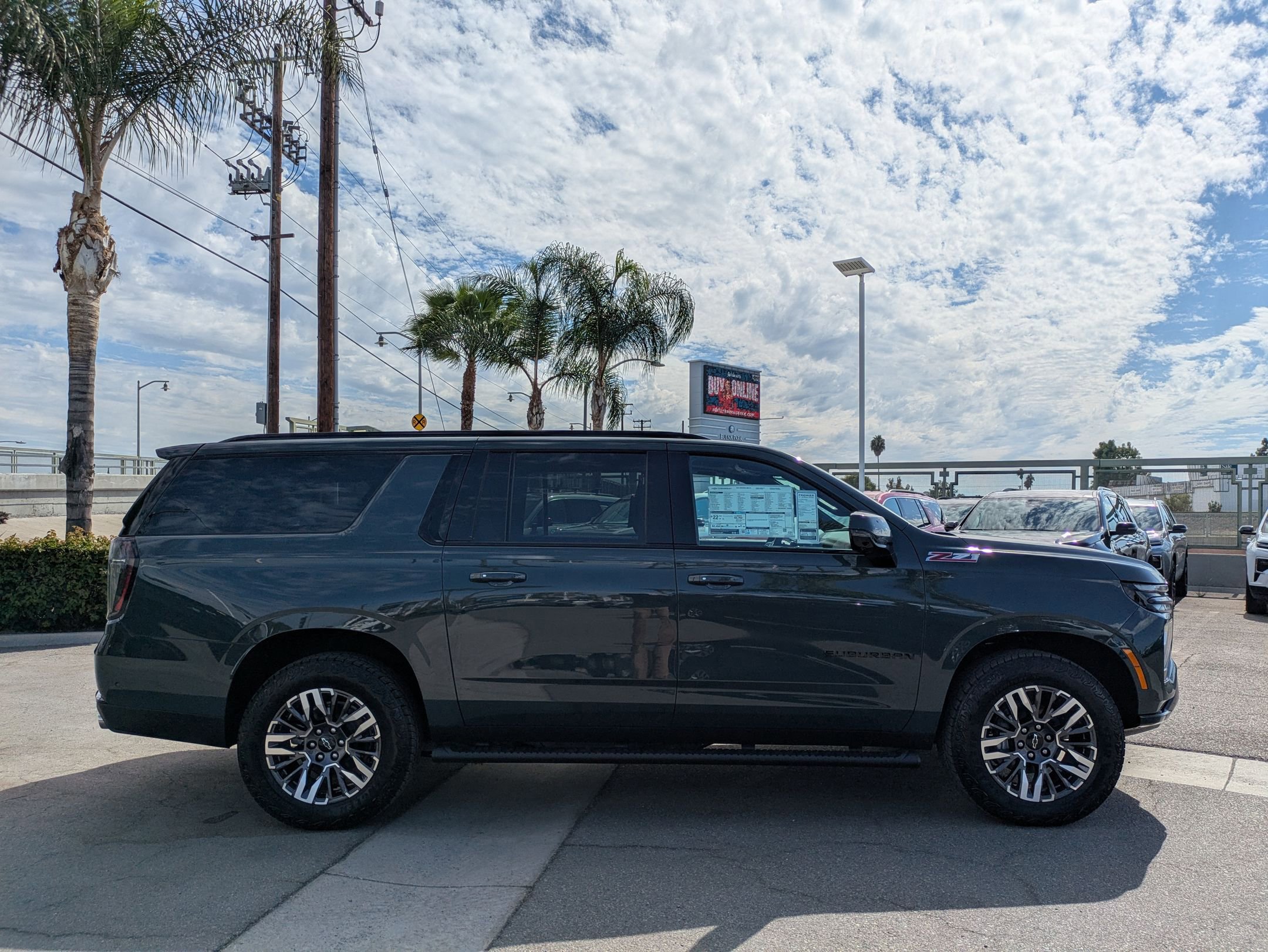 New 2026 Chevrolet Suburban Z71 image 6