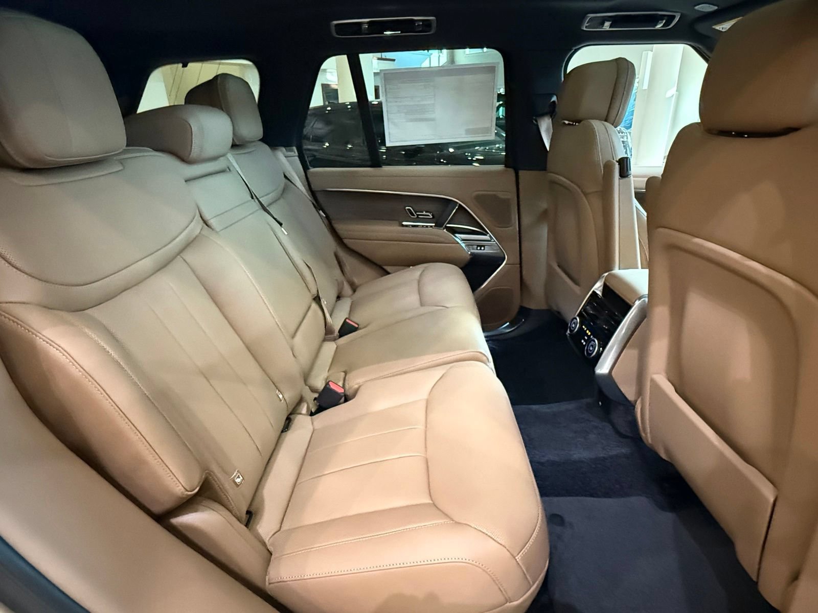 New 2026 Land Rover Range Rover SE AWD/4WD image 17