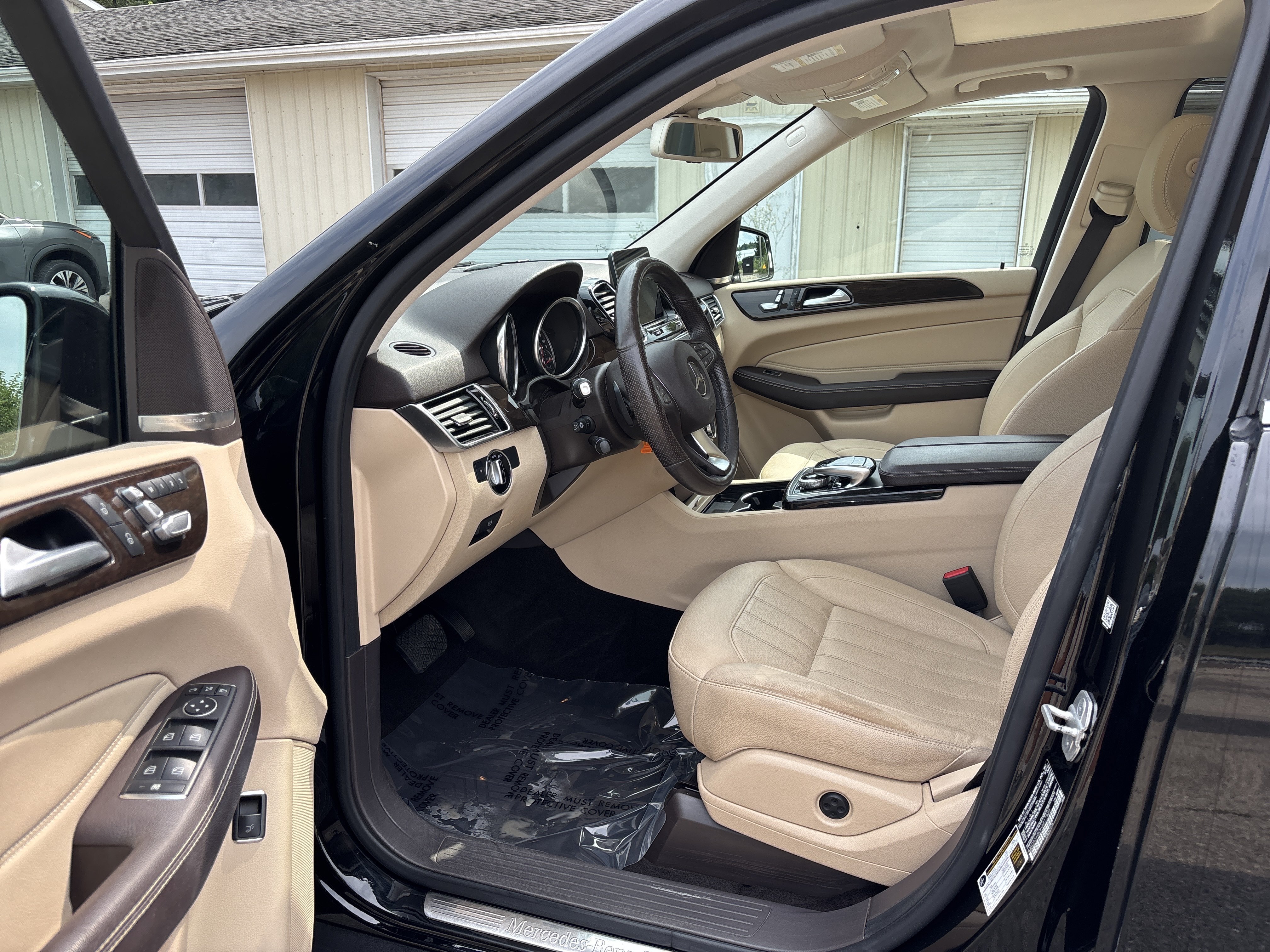 Used 2017 Mercedes-Benz GLE 350 4MATIC w/ Premium 1 Package image 16