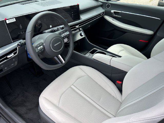 New 2026 Hyundai Sonata SEL FWD image 13