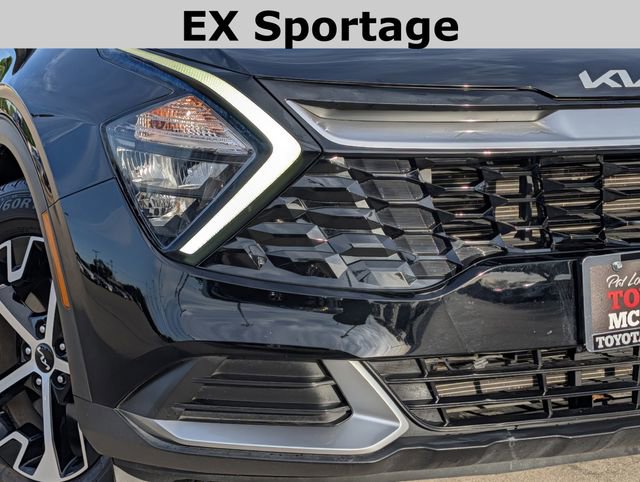 Used 2023 Kia Sportage EX image 3