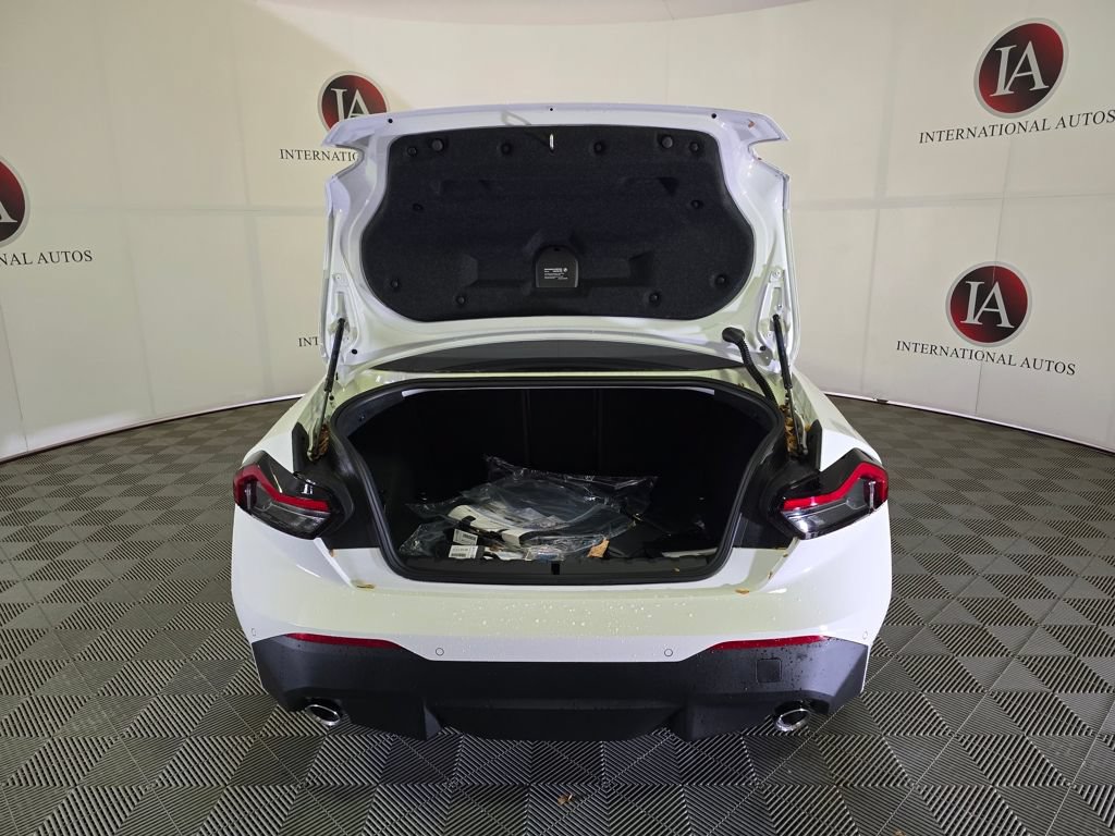 New 2025 BMW 230i xDrive Coupe w/ Premium Package AWD/4WD image 8