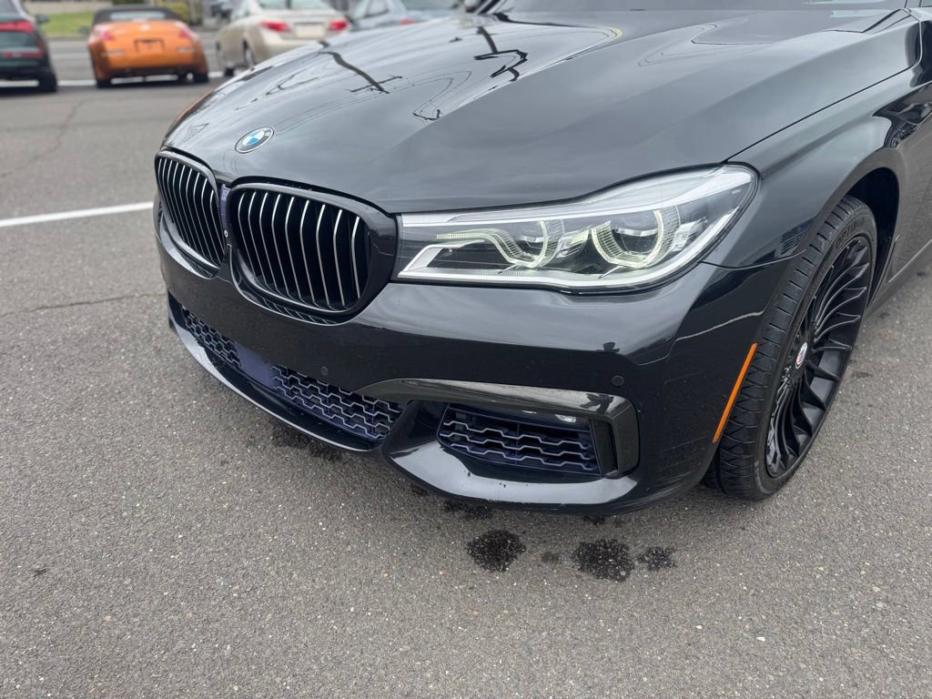 Used 2018 BMW 750i xDrive image 16