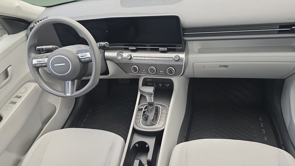 Used 2026 Hyundai Kona SE FWD image 11