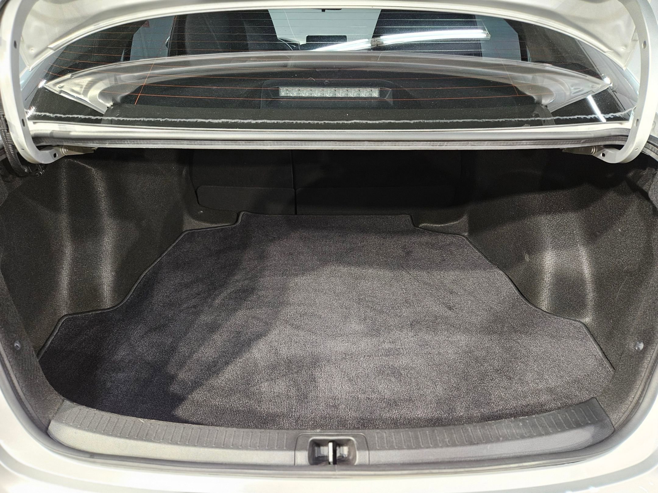 Used 2021 Toyota Corolla LE image 18