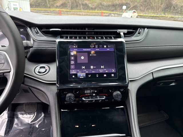 New 2026 Jeep Grand Cherokee Laredo image 21