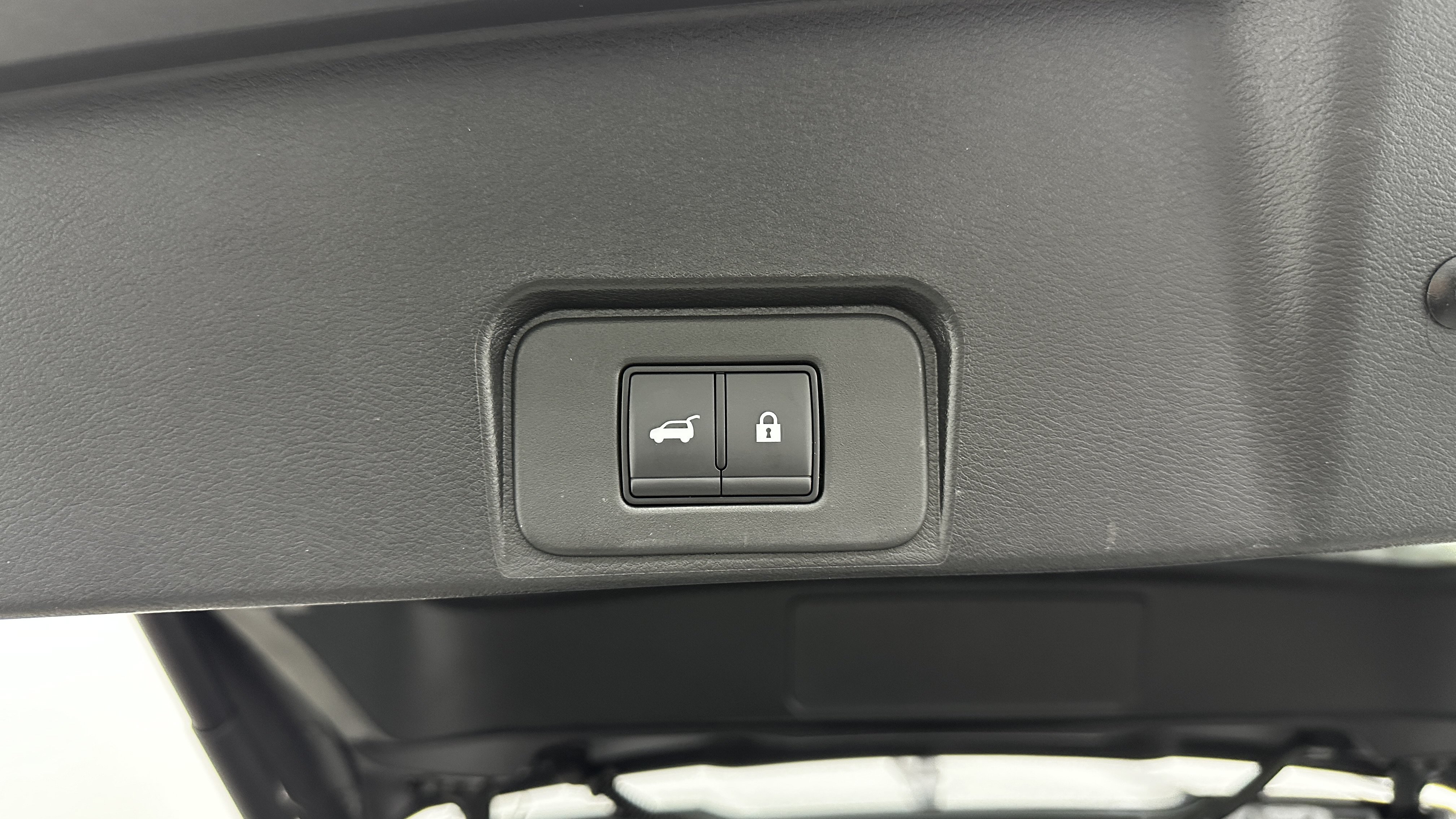 Used 2026 Nissan Rogue SV AWD/4WD image 31