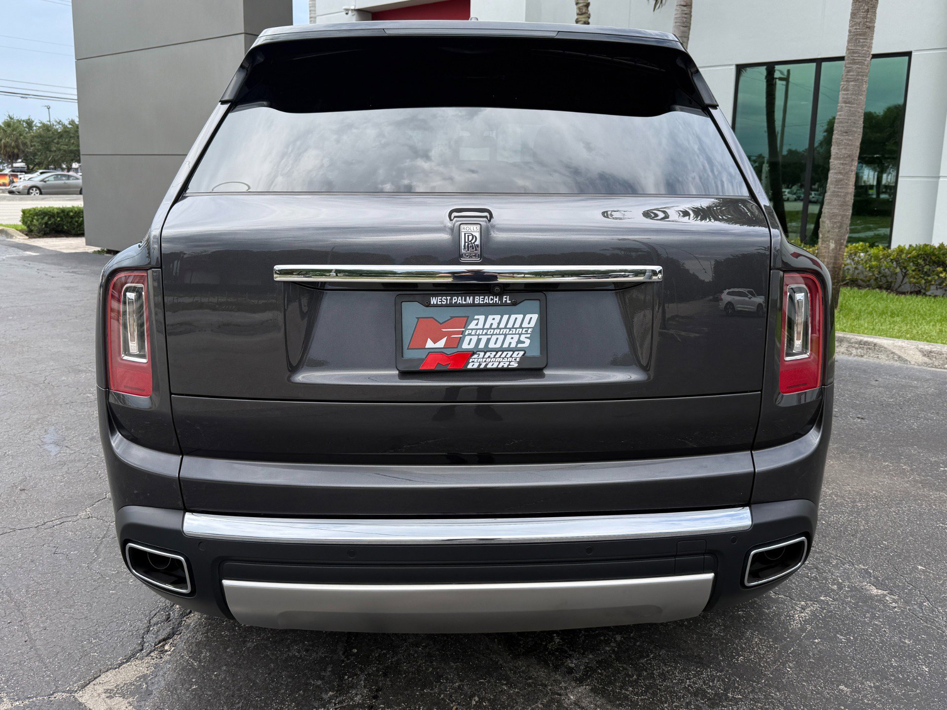 Used 2022 Rolls-Royce Cullinan AWD/4WD image 17