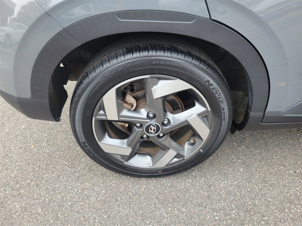 Certified 2023 Hyundai Venue SEL w/ Cargo Package image 7