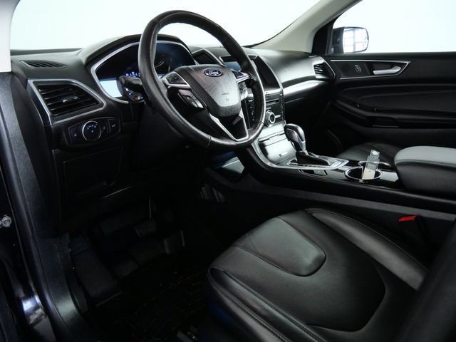 Certified 2018 Ford Edge Titanium w/ Technology Package AWD/4WD image 15