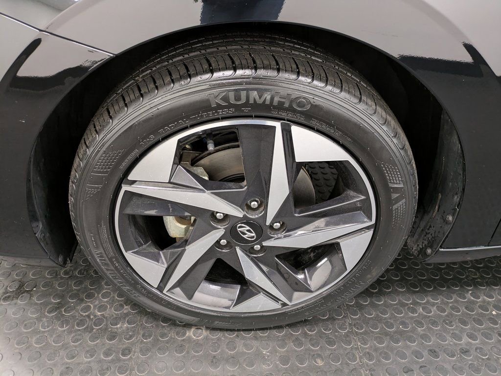 Used 2023 Hyundai Elantra SEL w/ Convenience Package image 7