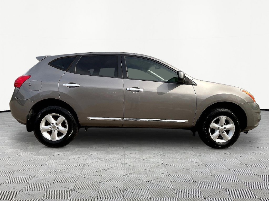 Used 2013 Nissan Rogue S w/ Special Edition Pkg FWD image 5