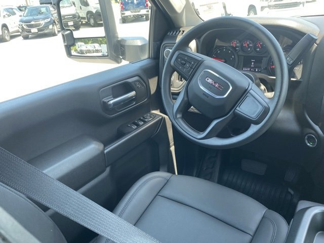 New 2025 GMC Sierra 3500 Pro w/ Convenience Package image 31
