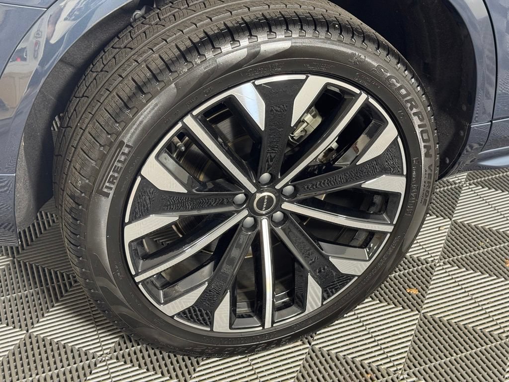 Certified 2026 Volvo XC90 B6 Ultra AWD/4WD image 7