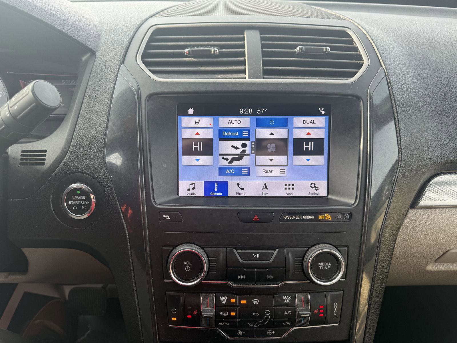 Used 2019 Ford Explorer XLT w/ Equipment Group 202A image 25