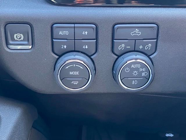 Used 2025 Chevrolet Silverado 1500 RST AWD/4WD image 22