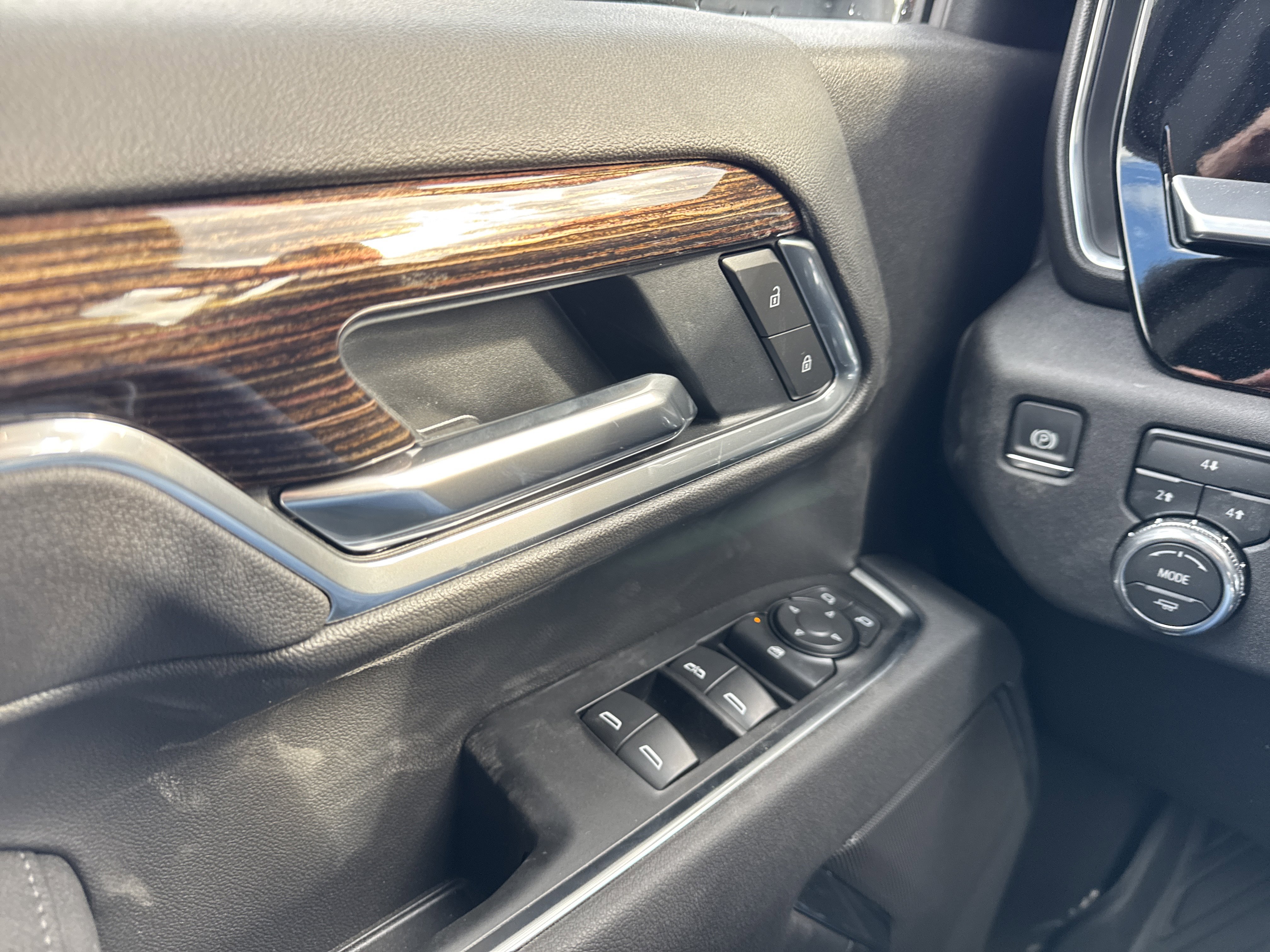 New 2026 GMC Sierra 2500 SLE w/ Preferred Package image 24