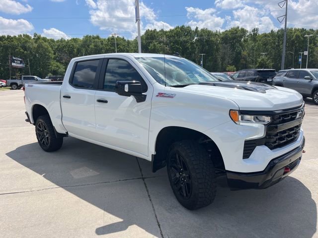 Used 2025 Chevrolet Silverado 1500 LT Trail Boss w/ Convenience Package II image 12