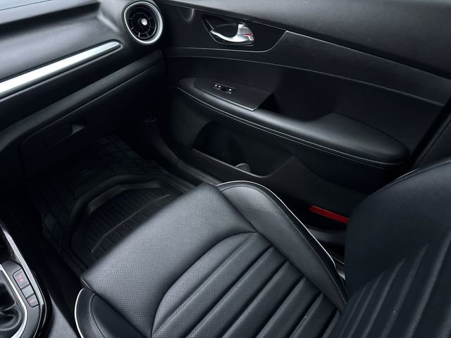 Used 2024 Kia Forte GT-Line w/ GT-Line Premium Package image 15