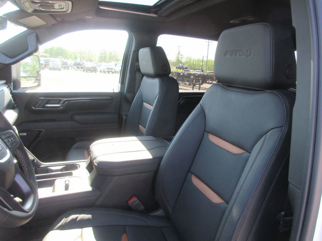 New 2026 GMC Sierra 3500 AT4 w/ AT4 Premium Plus Package AWD/4WD image 12