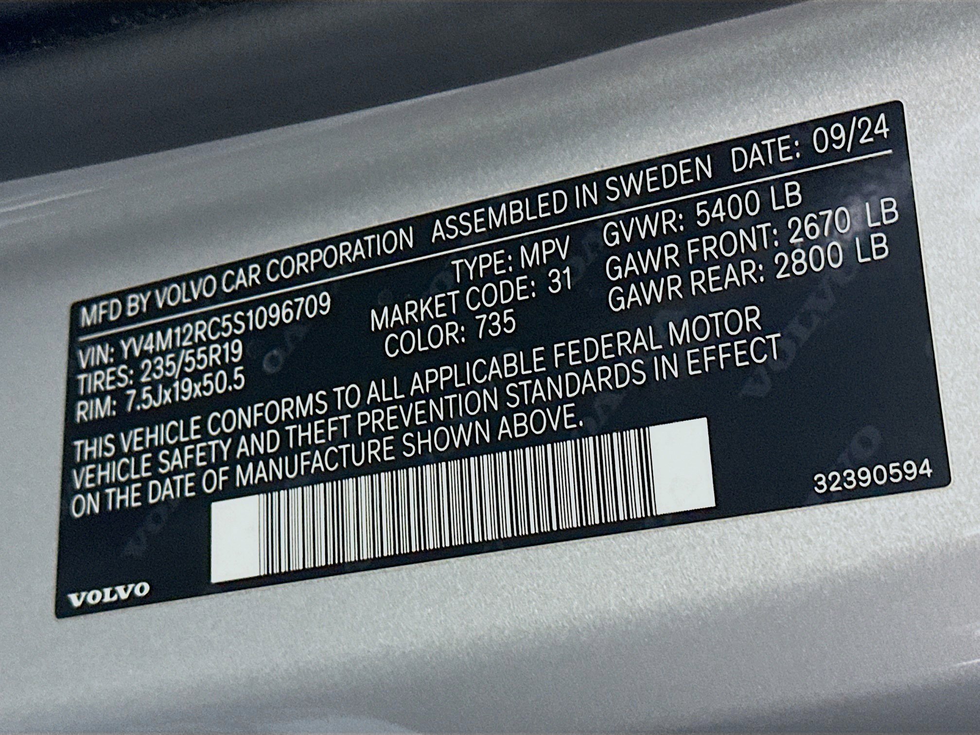 Used 2025 Volvo XC60 B5 Plus image 12